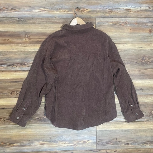 NEW Oversized Corduroy Shacket Jacket Size S / M Brown Button Up Front Pocket - Picture 2 of 5